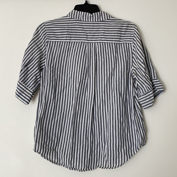 J. Crew short sleeve button up shirt in stripe. Grey and white XS - Picture 8 of 11